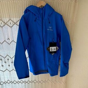 Arc'teryx Beta LT Jacket Men’s Medium New with Tags